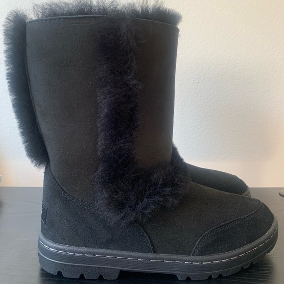 𝅺ugg WOMENS SUNDANCE SHORT II REVIVAL SIZE 6 NEW WITHOUT‎ BOX - Picture 1 of 8